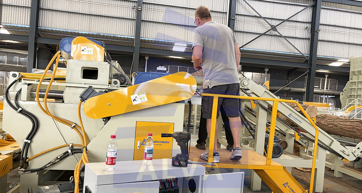 4,2-метровая сверхбольшая машина для округления бревен Alva Machinery Group завершила пробный запуск – международный клиент посетил завод и высоко оценил результаты обработки